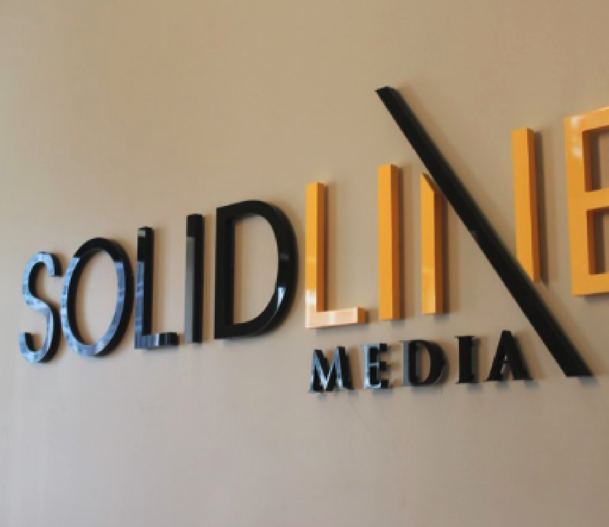 Acrylic Lettering-01